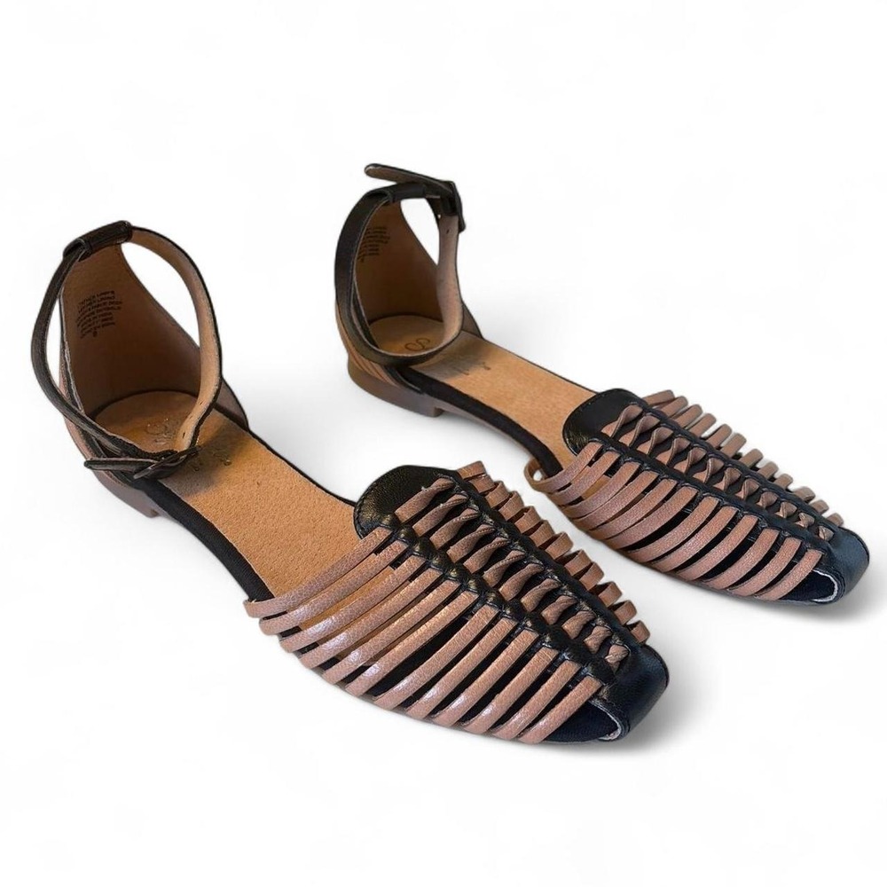 Seychelles Bits N' Pieces Woven Huarache Inspired Flats. Size 8